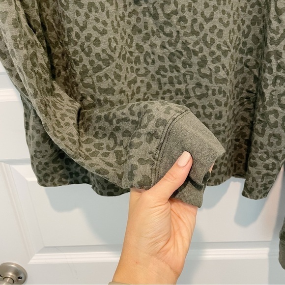 Thread & Supply Aliza Top in Green Leopard NWT - Picture 4 of 8